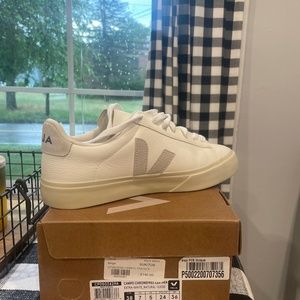 Veja Brand new sneakers in box